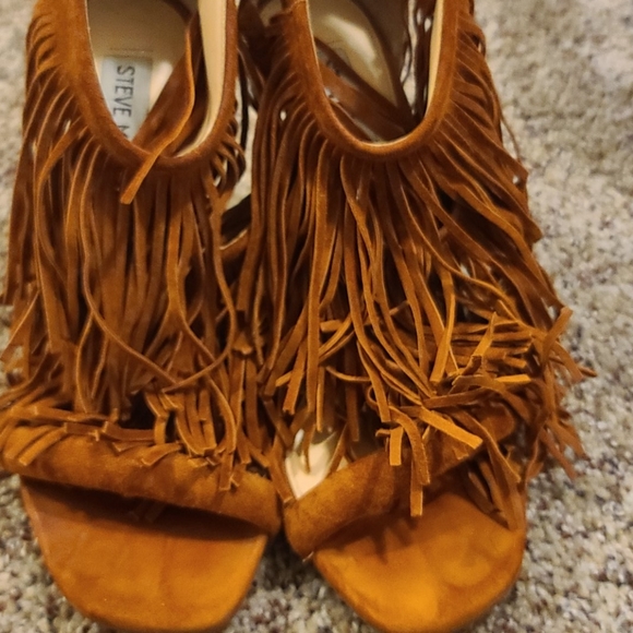 Fringed Sandals - Picture 5 of 5